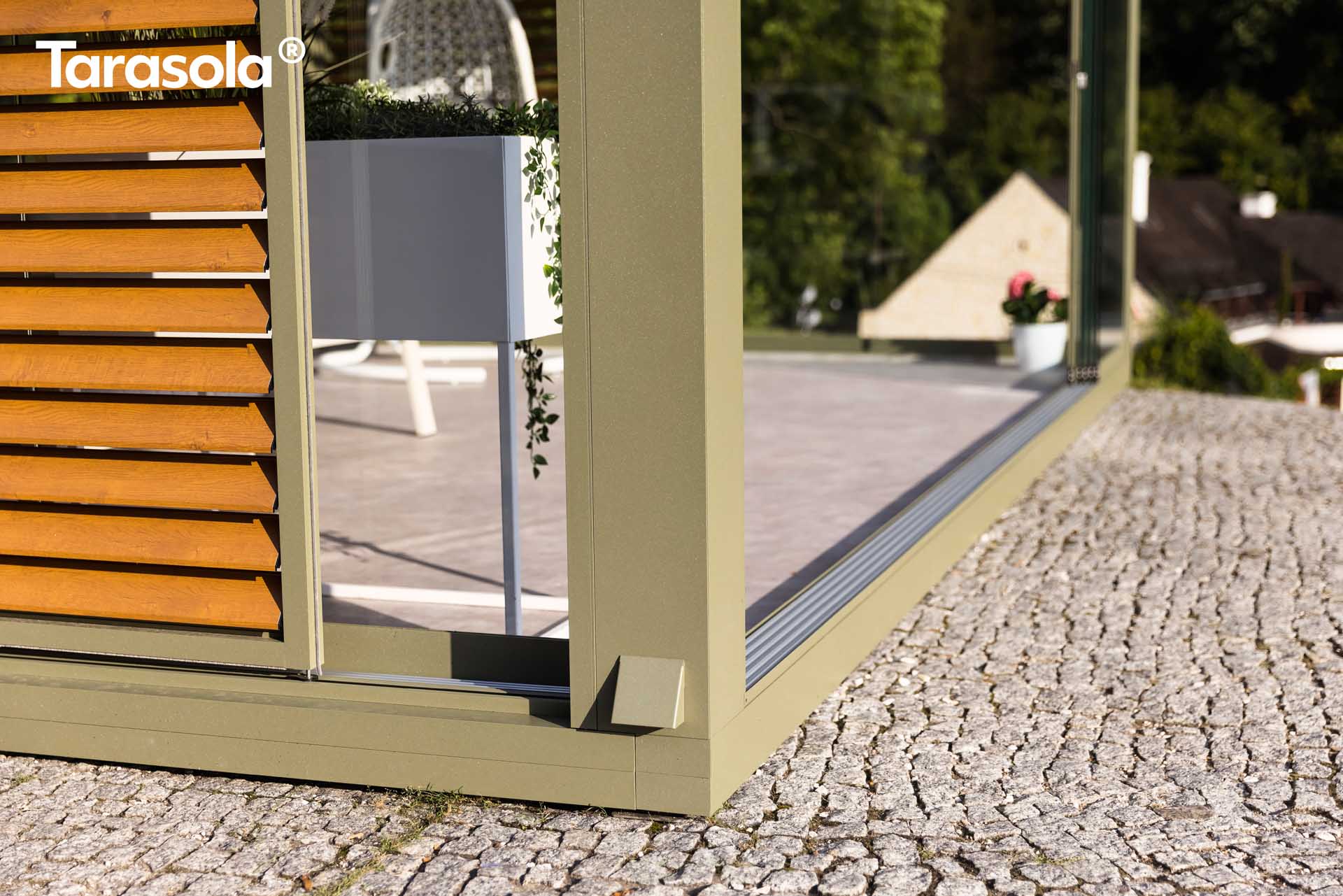Tarasola Technic Pro lamellás pergola eső kivezetés