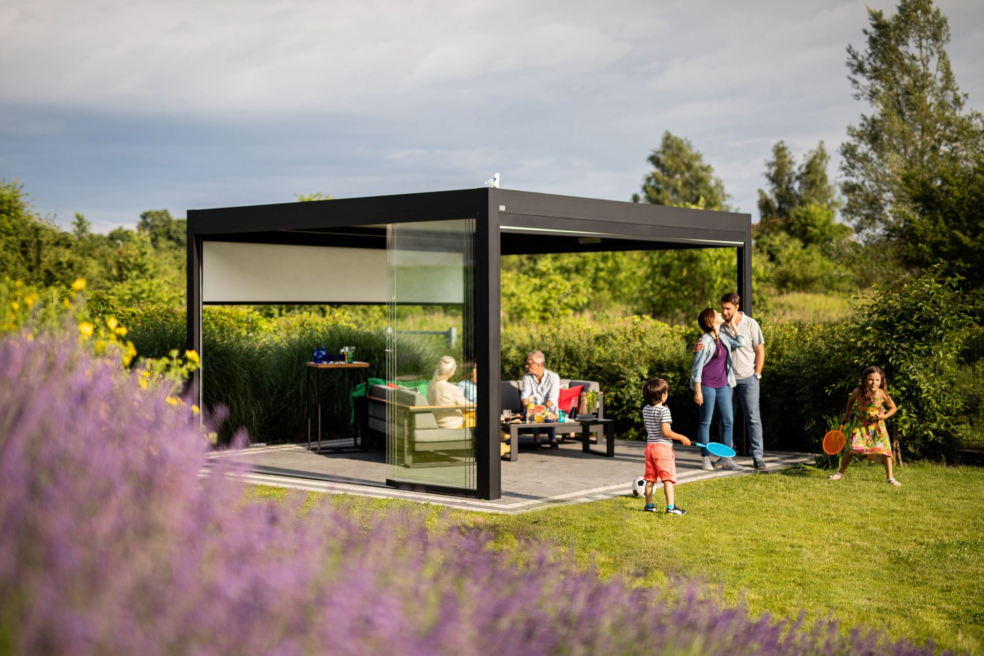 Tarasola pergola