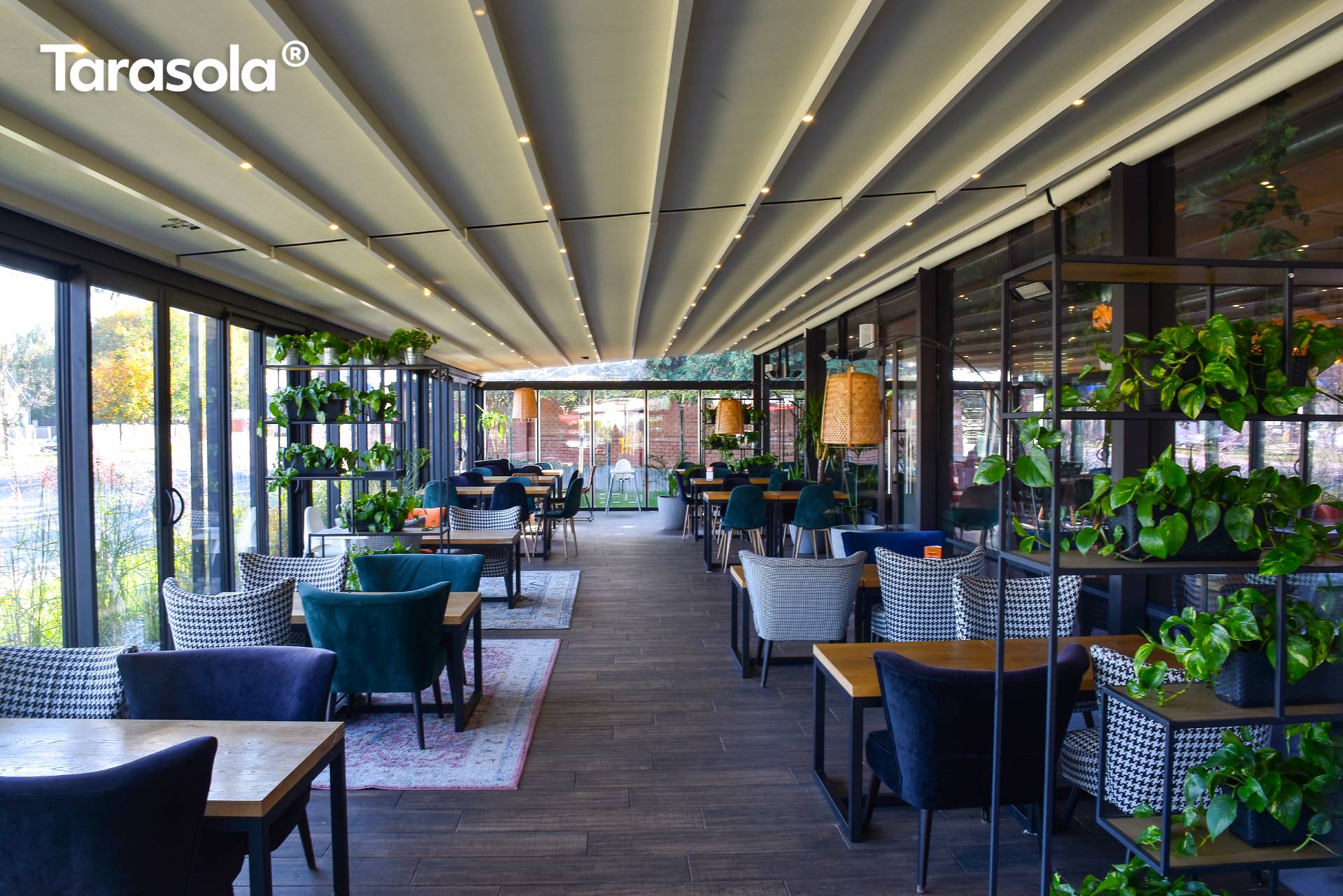 Tarasola Elegancy ponyvás pergola étteremhez