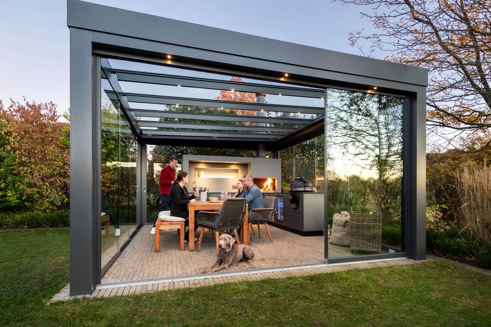 Solarlux Acubis üvegtetős pergola kültéri konyhával