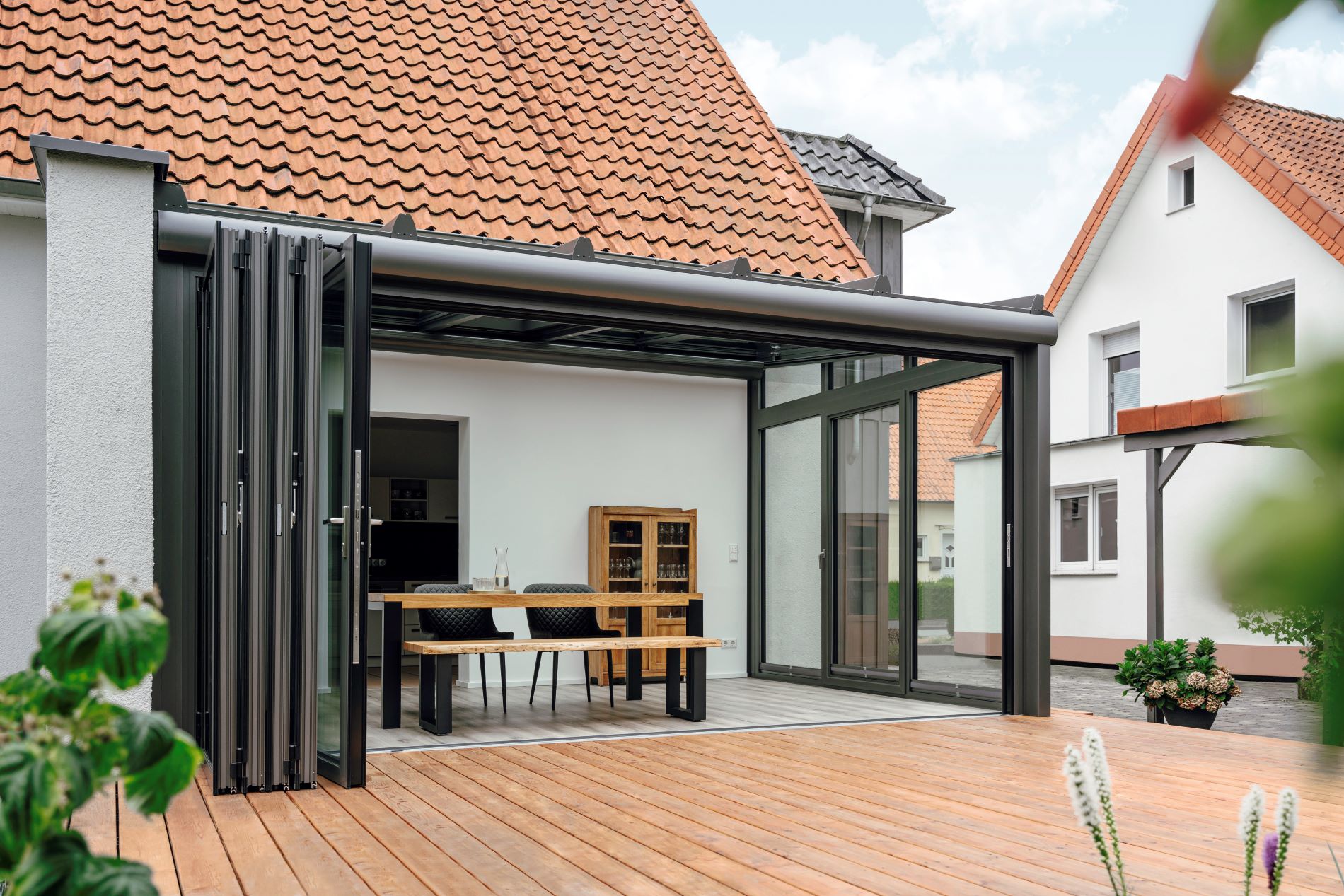 Oldalfalak hőszigetelt télikert, Solarlux Akzent Plus, Highline harmonika ajtó